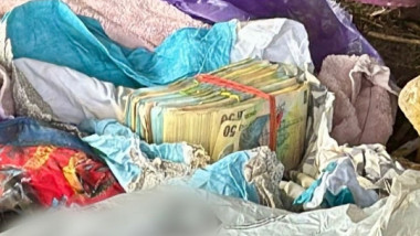 Cămătar din Dâmbovița a îngropat 200.000 lei curtea casei – 8 audiate