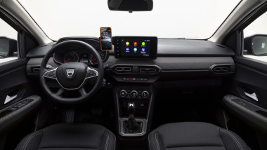 Înmatriculările de autoturisme noi în România au scăzut cu peste o treime în august (APIA)