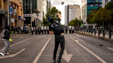 MAI: Protestul din Piața Victoriei s-a încheiat. Trei dosare penale, șase rețineri și amenzi de 46.000 de lei