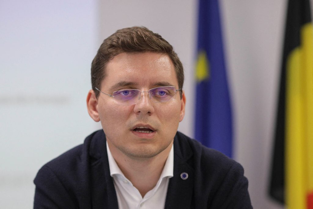 Calculele PSD pentru o nouă majoritate după votul pentru Guvernul Mureșan. Negrescu: Poate UDMR își va schimba poziționarea