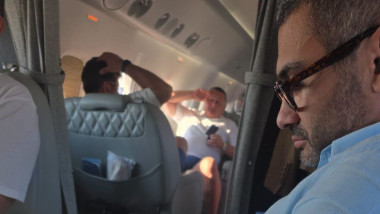 Foto Primele imagini din avionul privat cu care politicieni și magistrați au zburat în Mykonos