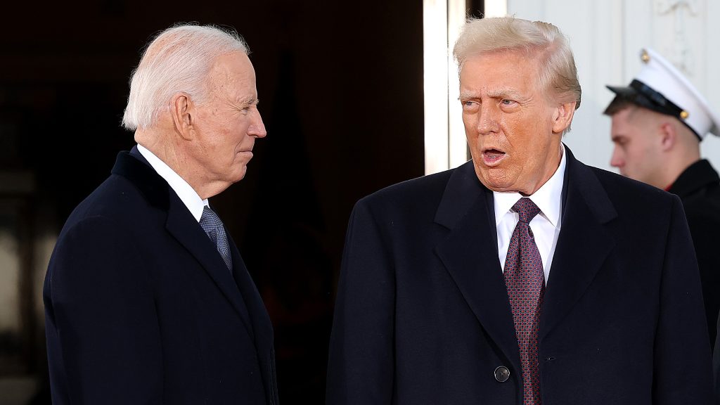 Economia SUA sub Biden vs Trump, în cifre: inflație, locuri de muncă și datoria publică în cele două mandate