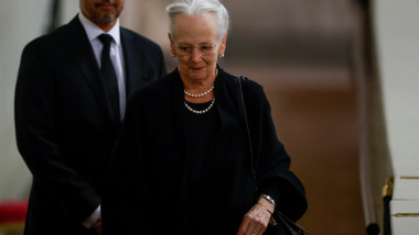Regina Margrethe II internată în spital: ce afecțiuni îi afectează