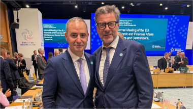 Alexandru Nazare, întâlnire cu ministrul italian al Economiei şi Finanţelor. Discuții despre combaterea evaziunii și digitalizare