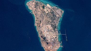 Iranul avertizează: explozii în Insula Kharg și în orașul-port Jask