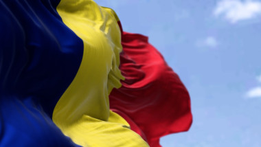Petrișor Peiu: „Onorarea steagului, inspirație americană”