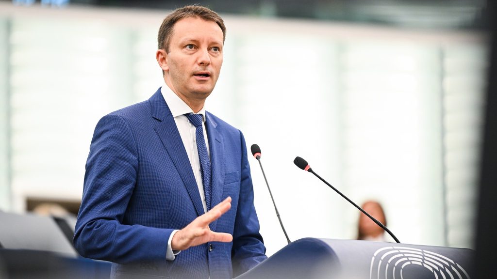 Siegfried Mureșan: Nu vor crește taxele, sperăm la TVA 19%