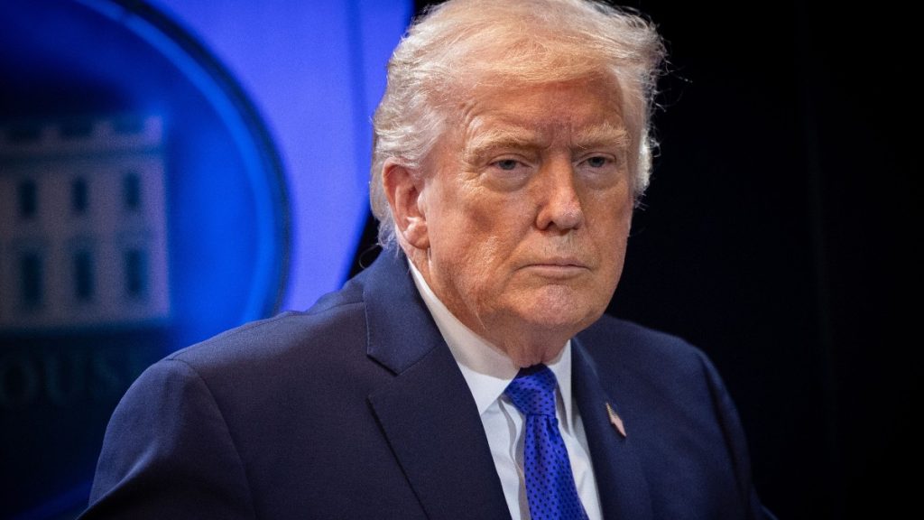 Donald Trump a promulgat legea care extinde masiv sancțiunile împotriva Rusiei. Vizați: giganții din energie, industria de apărare și „flota fantomă”