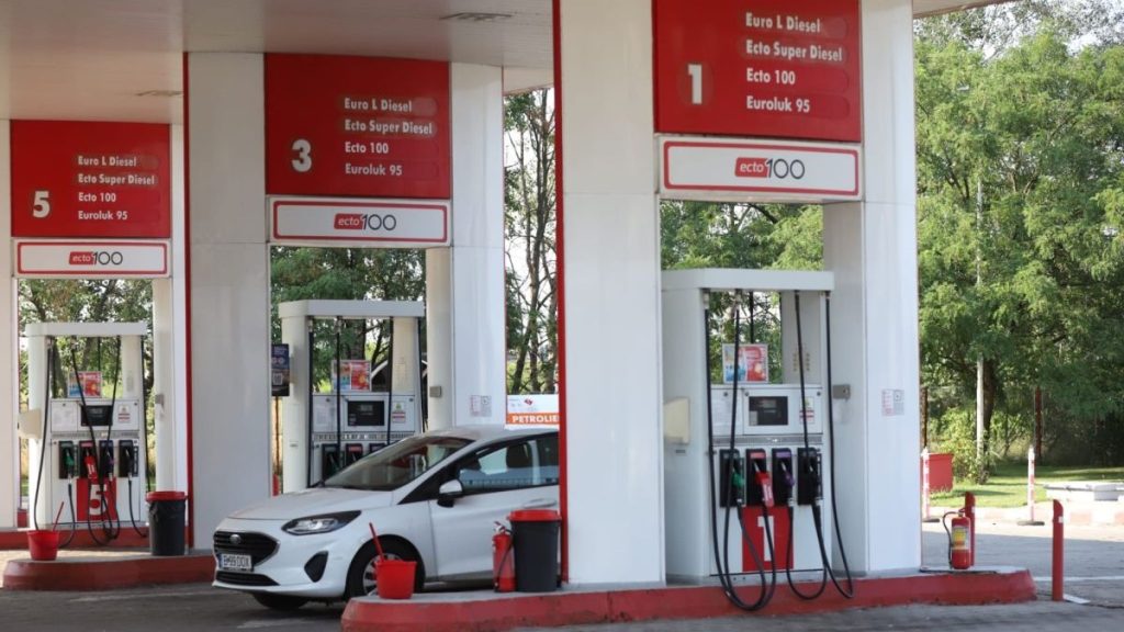 România se află printre țările din UE cu cele mai mari scumpiri la benzină în august 2026. Prețurile la carburanți au crescut cu 26,7% într-un singur an
