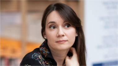 UE o sancționează pe fosta șefă a RT France pentru propagandă pro-rusă. Xenia Fedorova are și ordin de expulzare din Franța