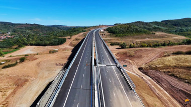 Șoferii ar putea circula pe A3 între Poarta Sălajului – Nădăşelu cu 3 luni mai devreme. Se va putea ajunge la Târgu Mureș pe autostradă