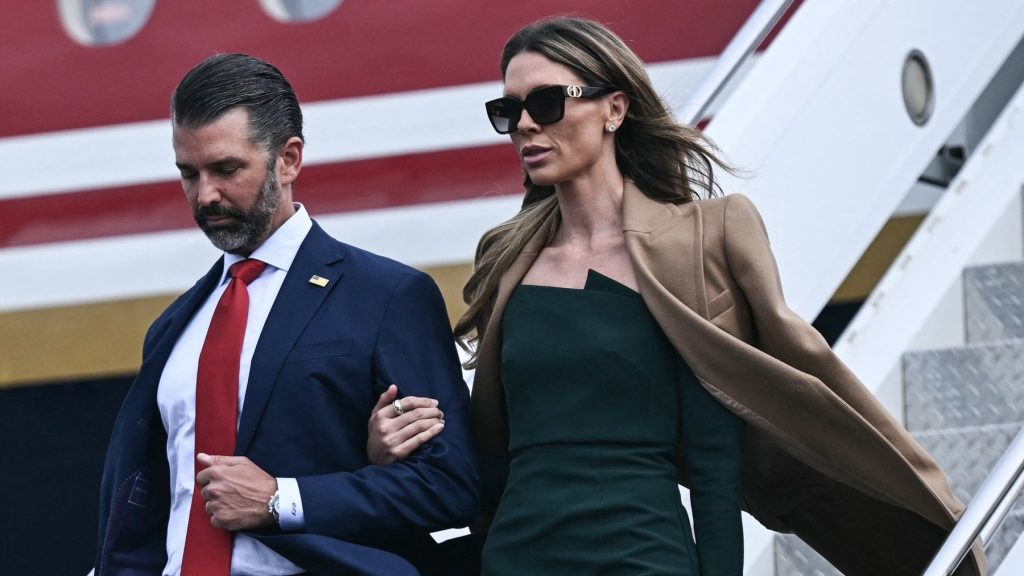 Nunta lui Donald Trump jr este investigată de Congresul SUA. Soția sa recunoaște că a primit un cadou generos de la un oligarh decorat de Vladimir Putin