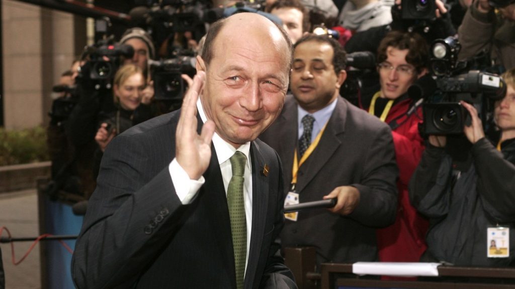 Traian Băsescu: Nicușor Dan anunță patrulea premier fără alegeri anticipate