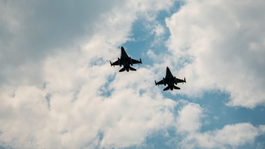 F-16 fără armament: pilot ucrainean avertizează că rachetele lipsește