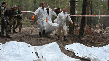 Foto 4 ani de la descoperirea gropilor comune din Izium, Ucraina. Anchetatorii au identificat 15 suspecți: „Crimele nu au fost uitate”