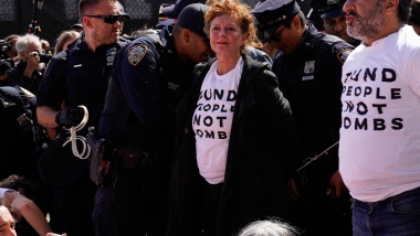 Susan Sarandon reținută în protestul anti-Netanyahu din New York