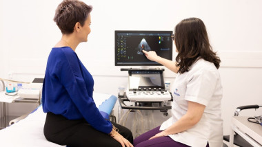 Schimbarea stilului de viaţă încetineşte osteoporoza. Endocrinolog: „Recomand femeilor aflate la menopauză să facă neapărat testul DXA”