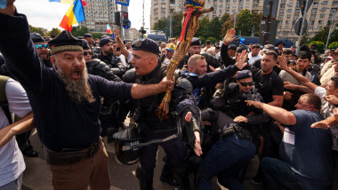 „Nu vă jucați cu focul, ticăloșilor!”. Reacție dură din PSD după violențele de la protestul ciobanilor din Capitală