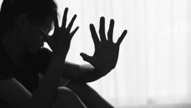 Abuzul sexual al minorilor în online, sancționat mai clar prin Codul Penal. Deținerea de asfel de materiale, pedepsită cu închisoarea