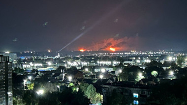 Video Ucraina a lovit o rafinărie din Rusia, după ce Trump i-a cerut lui Zelenski să nu mai atace instalațiile petroliere ale lui Putin