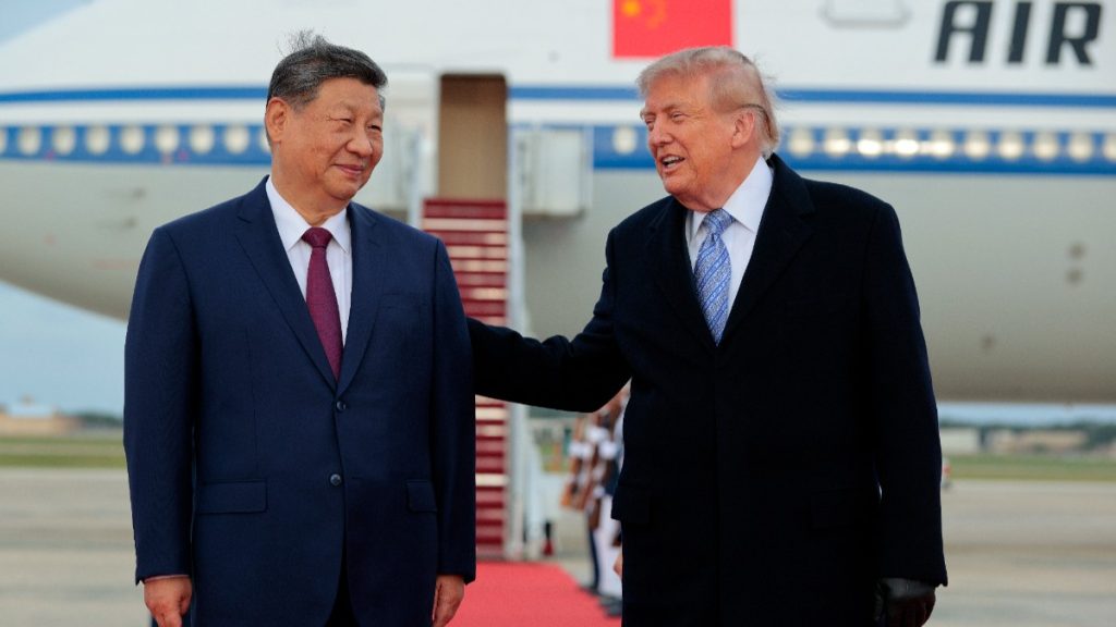 Xi Jinping oferă Trump un cadou surpriză după cina de stat la Casa Albă