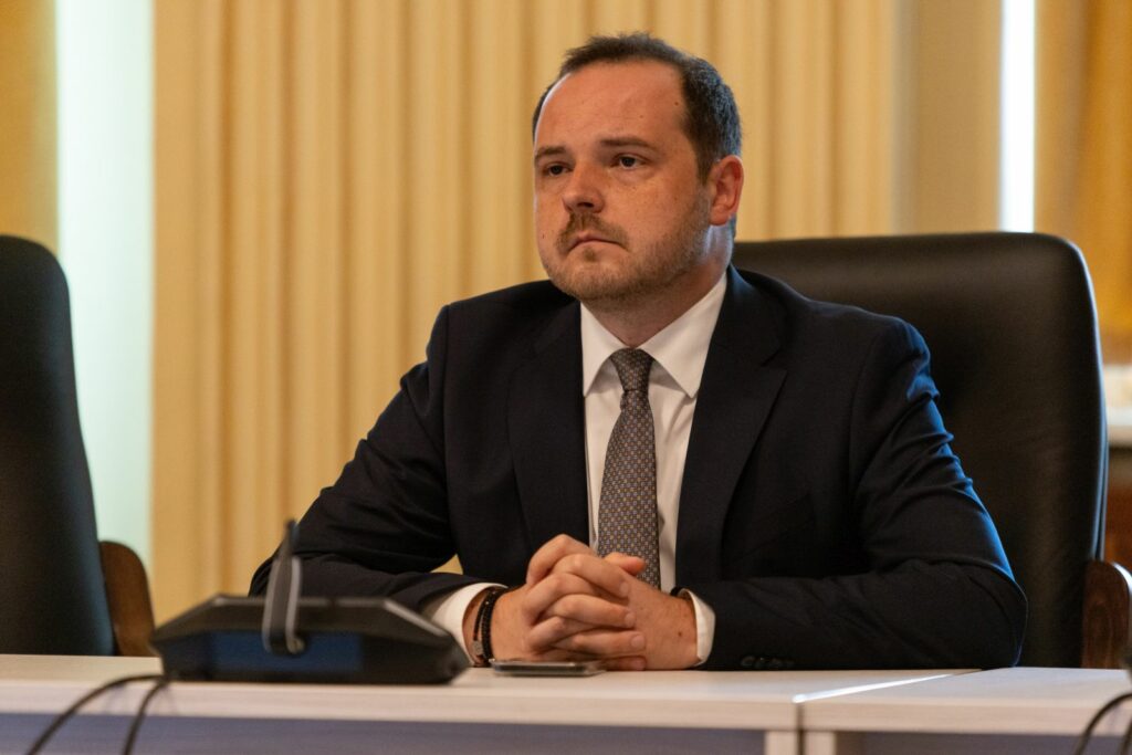 Rogobete propune o nouă miză pentru economie: medicamente produse în România, studii clinice și investiții în diagnostic