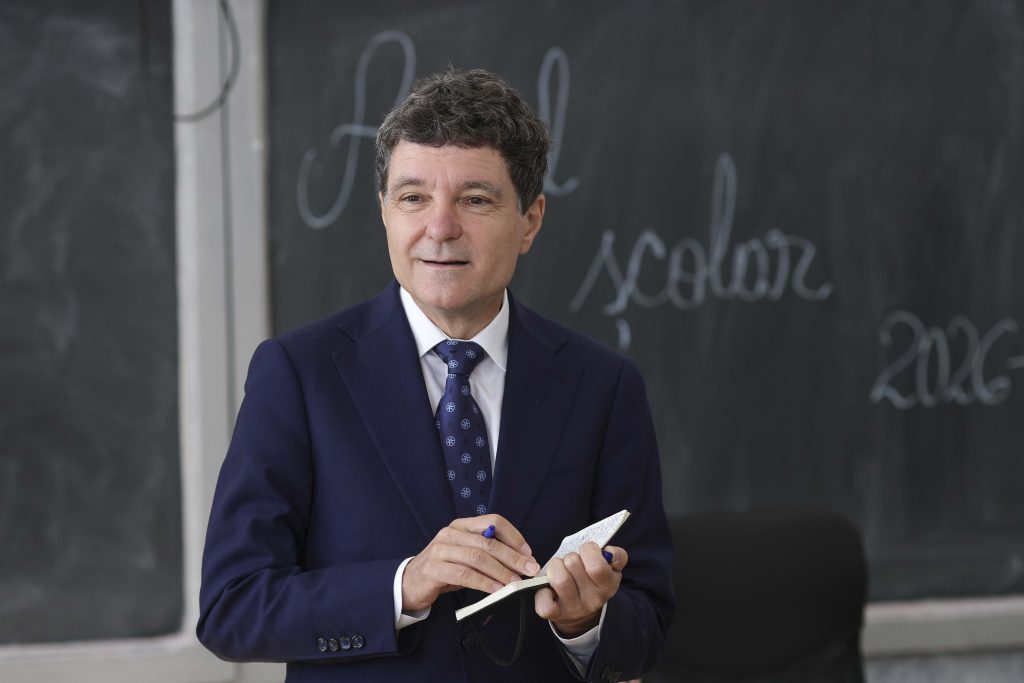 Nicușor Dan, după vizita la o școală din Curcani, județul Călărași: O greșeală pe care o facem e că nu valorizăm cunoașterea