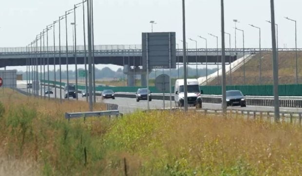 Autostrada Moldovei A7: 286 de kilometri în 2 ore și 11 minute, de la București la Bacău, dar nu există benzinării sau spații de servicii
