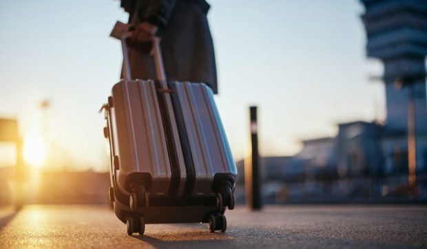 Zeci de turiști sârbi s-au trezit fără cazarea din Grecia după ce au fost păcăliți de o agenție de turism. Despăgubirea uriașă primită de grup