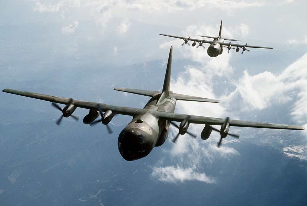 Două bombardiere rusești urmărite de F‑35 în largul coastei Norvegiei