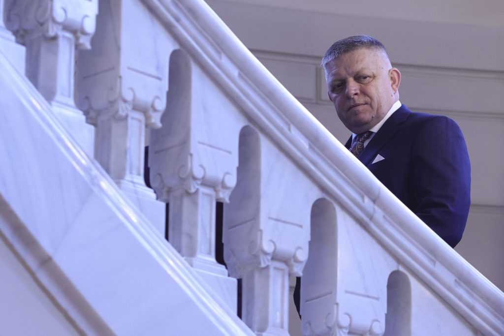 Robert Fico susține că unii politicieni occidentali urmăresc să provoace un conflict NATO – Rusia: „Toarnă gaz pe foc”