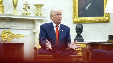 Trump enunţă 25 de „realizări” ale mandatului său înaintea alegerilor intermediare şi propune redenumirea Inteligenţei Artificiale