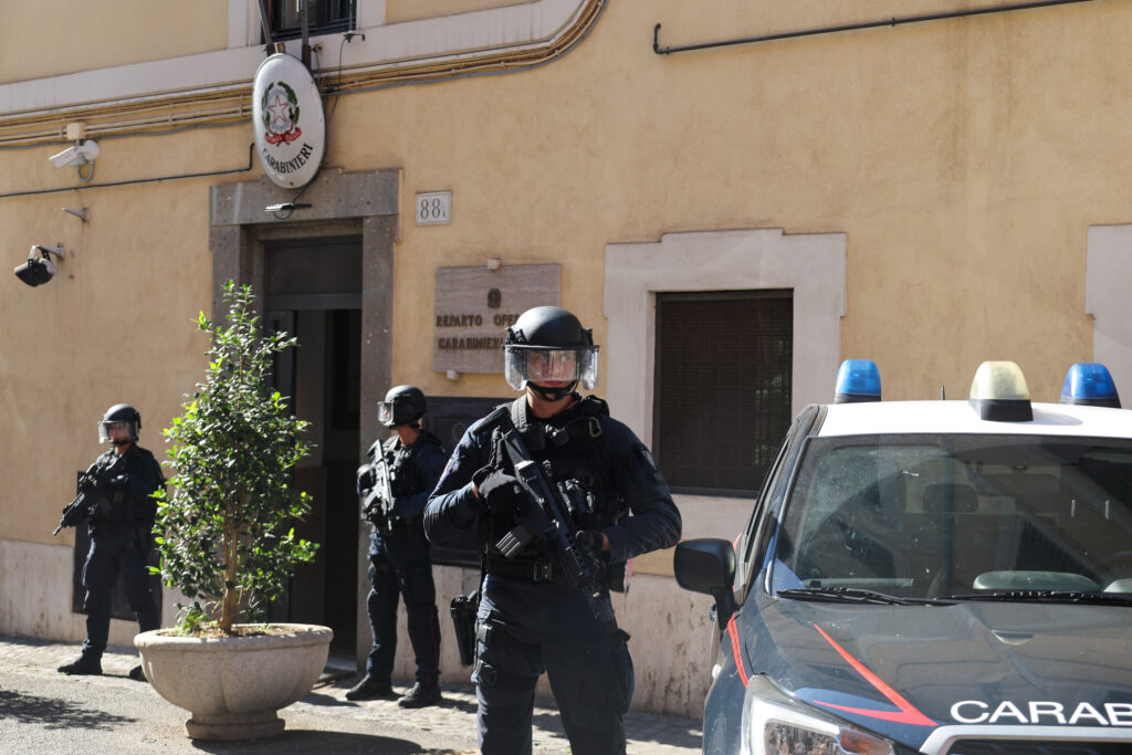 Polițiștii acuzați că au dormit, au refuzat misiuni, au făcut raportări false și au mers în localuri în timpul turelor nocturne
