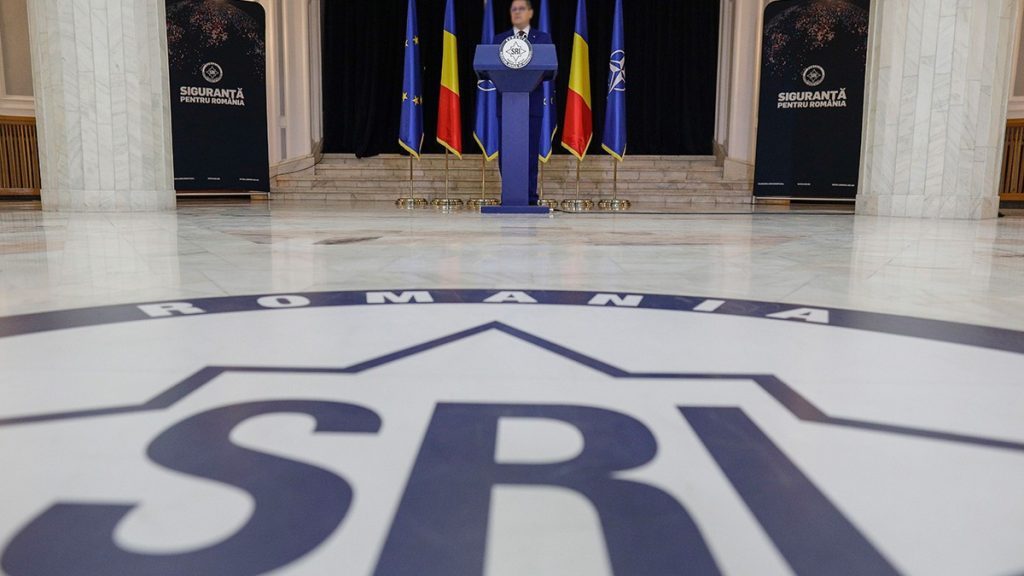 Serviciile secrete din România de după 1990. Primul șef al SRI, Virgil Măgureanu, deconspirat ca ofițer de Securitate. Marile scandaluri în care a fost implicată instituția