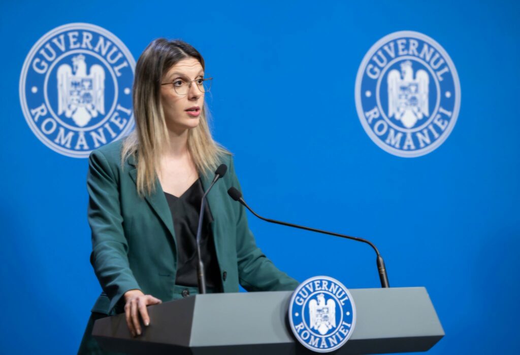 Guvernul aprobă plecarea a 20 de angajați din Ministerul Mediului