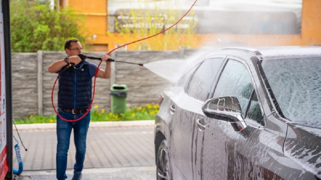 Șoferii fac o greșeală la Self‑Wash care distruge lacul caroseriei