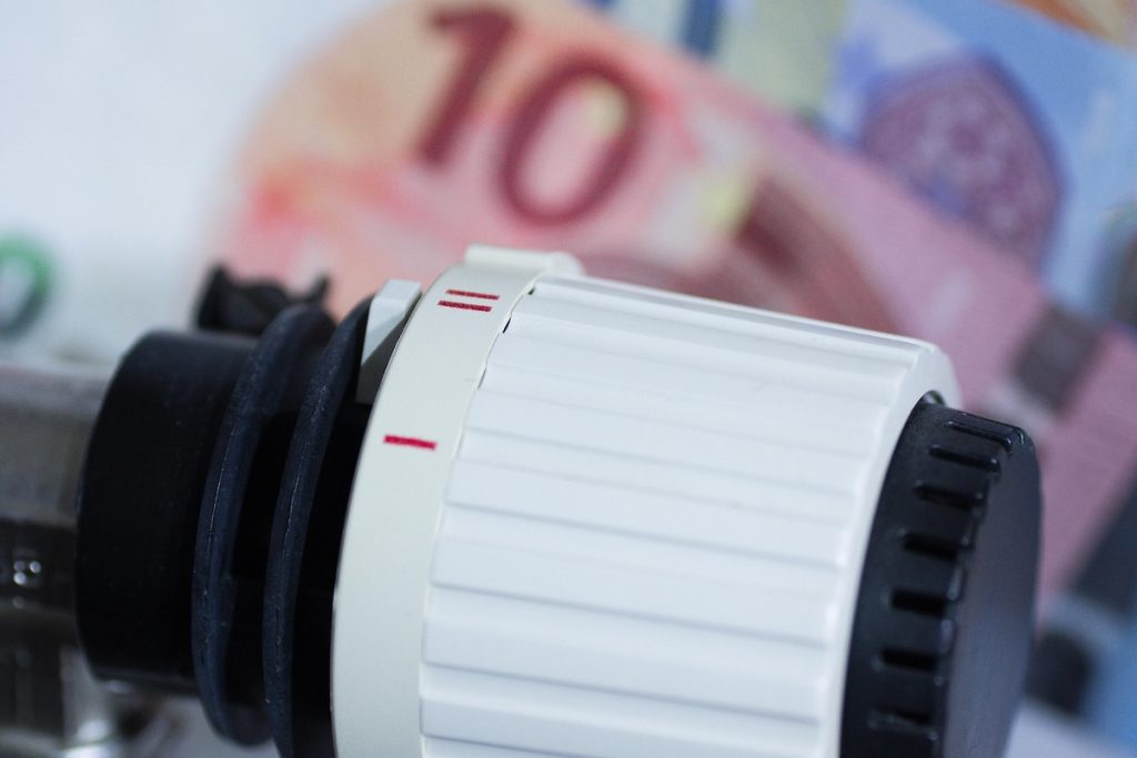 Se mărește numărul timișorenilor care renunță la sistemul dentralizat de încălzire / ”Preferă să-și reducă confortul termic în perioada sezonului rece ca să mai poată să facă anumite economii”