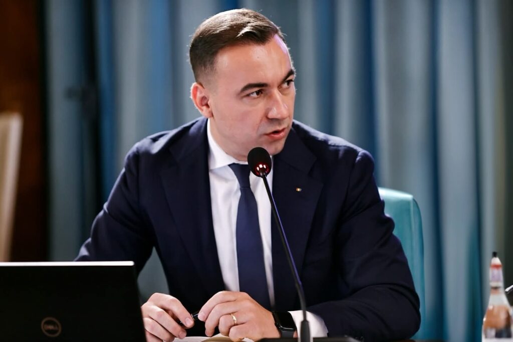 Bogdan Ivan răspunde acuzațiilor privind influența americană în dărâmarea Guvernului Bolojan: Minciunile au picioare scurte