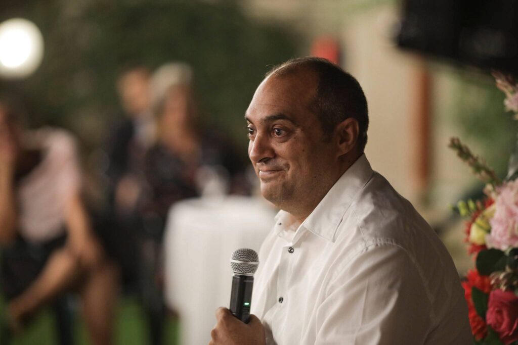 VIDEO | Gelu Duminică, despre „glumele” cu țigani pe care le aud copiii: A fi rom vine și cu statutul de subom. Ne urâm între noi ca dracii