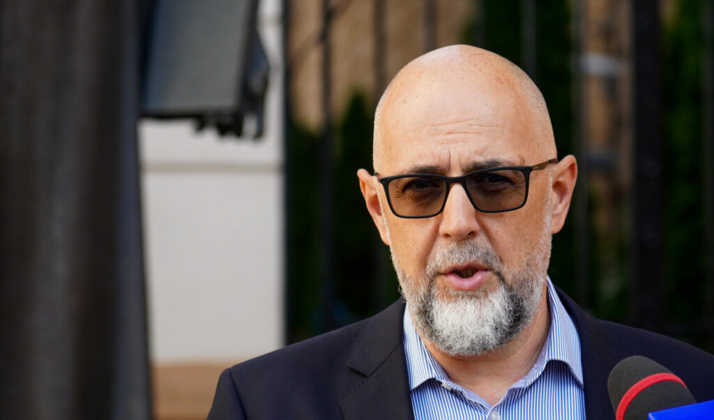 „Nu din cauza extratereștrilor, ci din cauza noastră”. Kelemen Hunor, lecție dură în Parlament