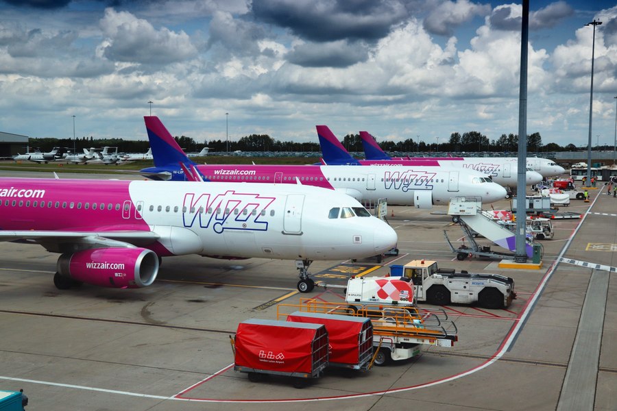 Wizz Air: 172 de angajați din București, Craiova, Cluj și Iași concediați