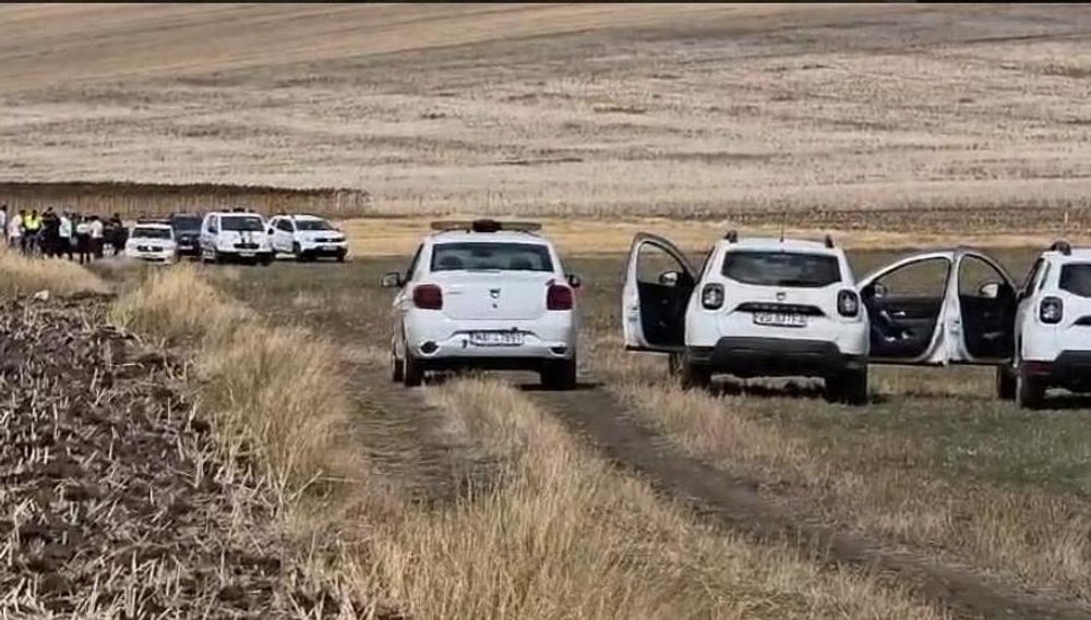 Dronă, găsită pe un câmp din județul Vaslui. Ar avea încărcătură explozibilă. Declarația prefectului