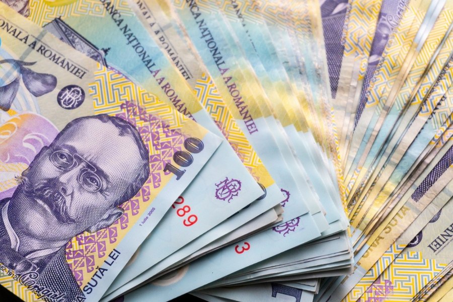 România colectează mai mult și cheltuiește mai controlat: deficitul bugetar a scăzut cu 27 de miliarde de lei în opt luni