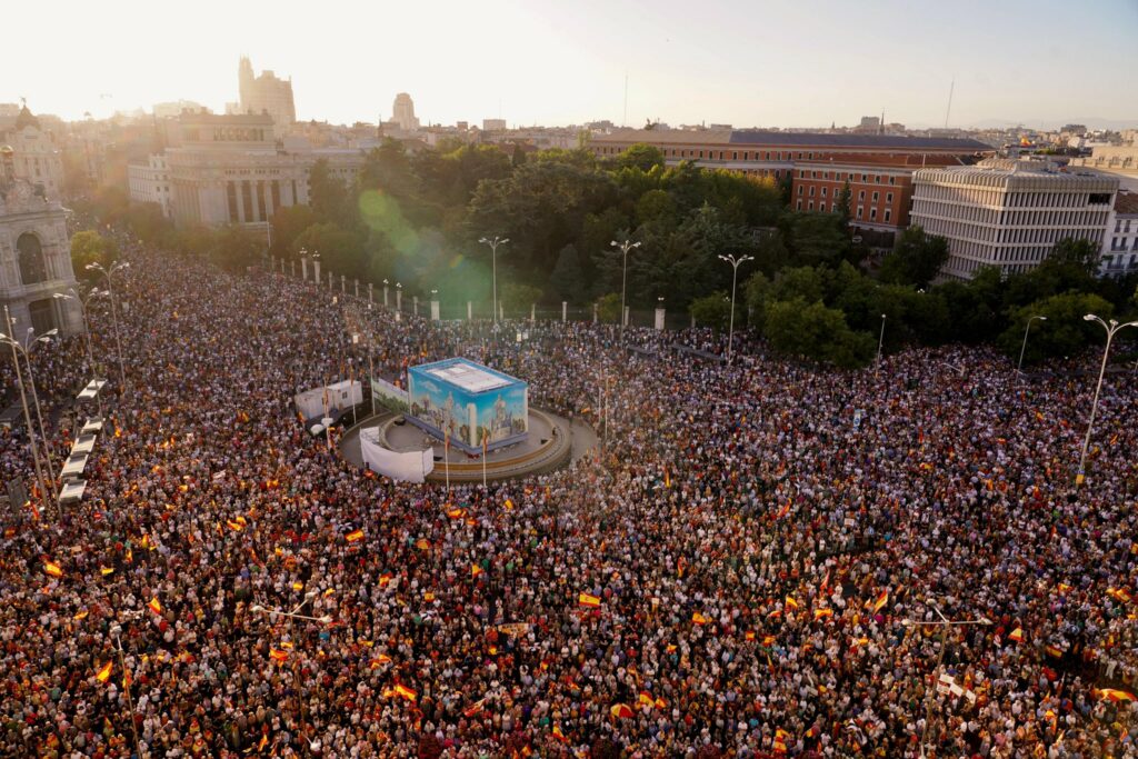 Spania zguduită: 50.000 la Madrid proteste pentru criza Ceuta