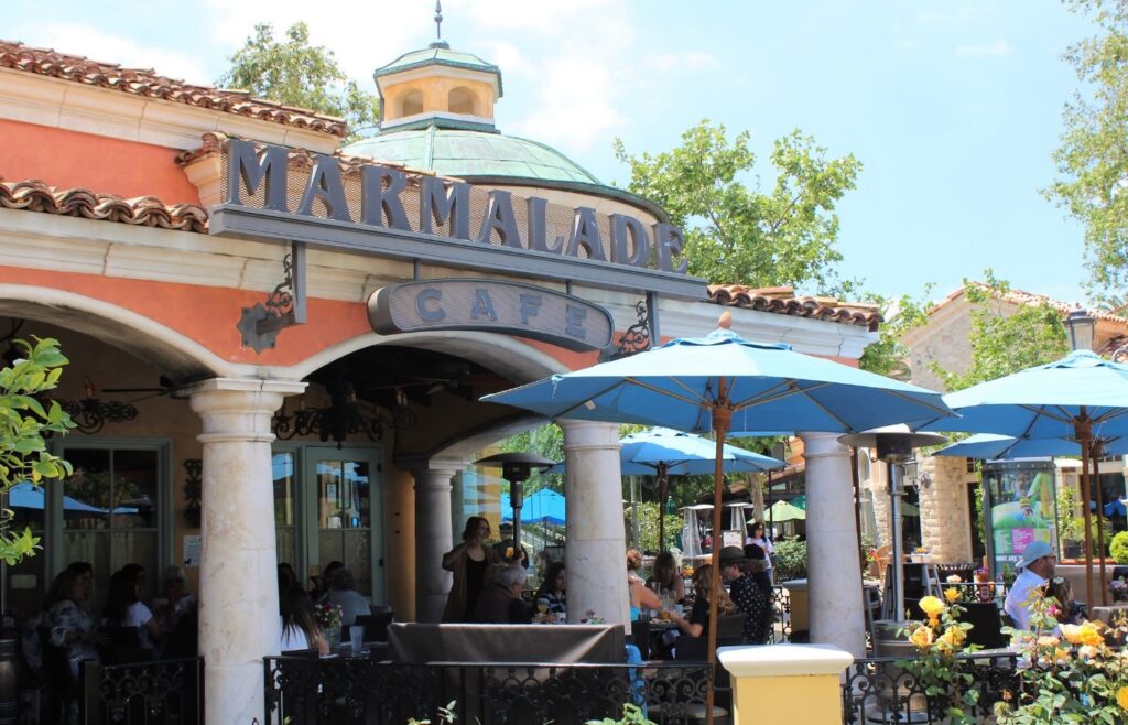 Familia Kardashian pierde lanțul de restaurante în faliment după 36 de ani