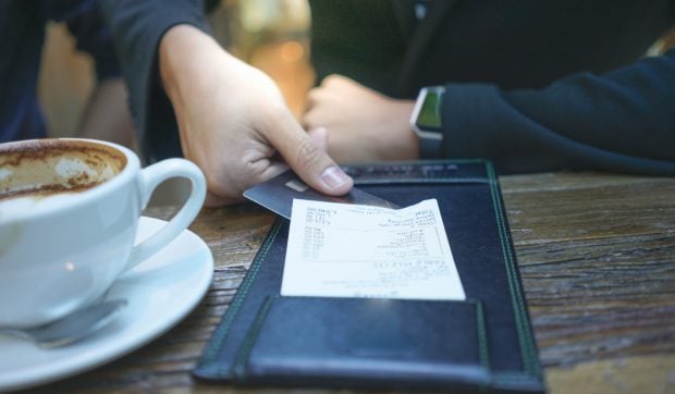 Industria HoReCa a pierdut 25.000 de angajați în ultimii doi ani. FPIOR cere reducerea TVA, vouchere de vacanță și facilități fiscale pentru a salva restaurantele și hotelurile