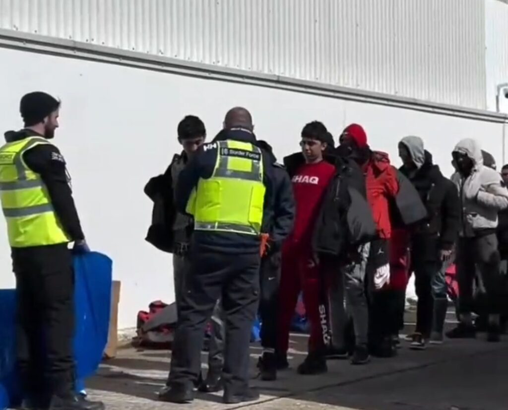 Poliția arestează în protest anti‑imigrație din sudul Angliei