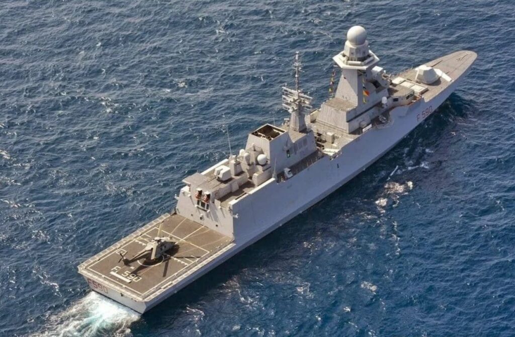 Femeie comandă navă de război europeană, înfruntă houthi în Marea Roșie