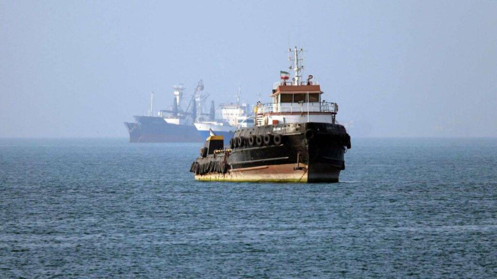 SUA și Iranul au tras pe nave în apele din apropierea Iranului