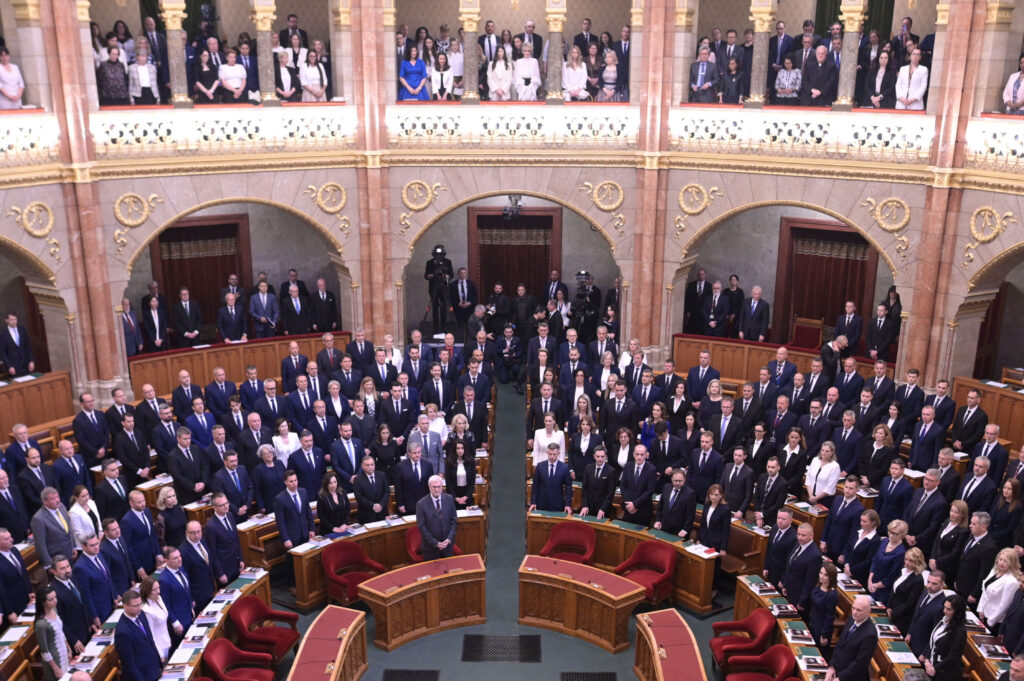 În Ungaria, doi foști miniștri din guvernul Orbán au fost reținuți pentru suspiciuni de luare de mită și deturnare de fonduri